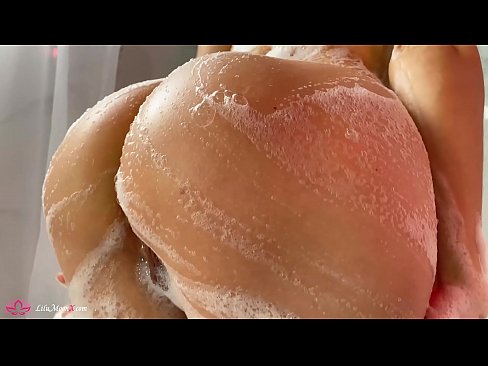 ❤️ Brunette dushda kuchli orgazm uchun vibrator bilan mushukni onanizm qiladi ❌ Super seks uz.bitcoinex.top ❌❤
